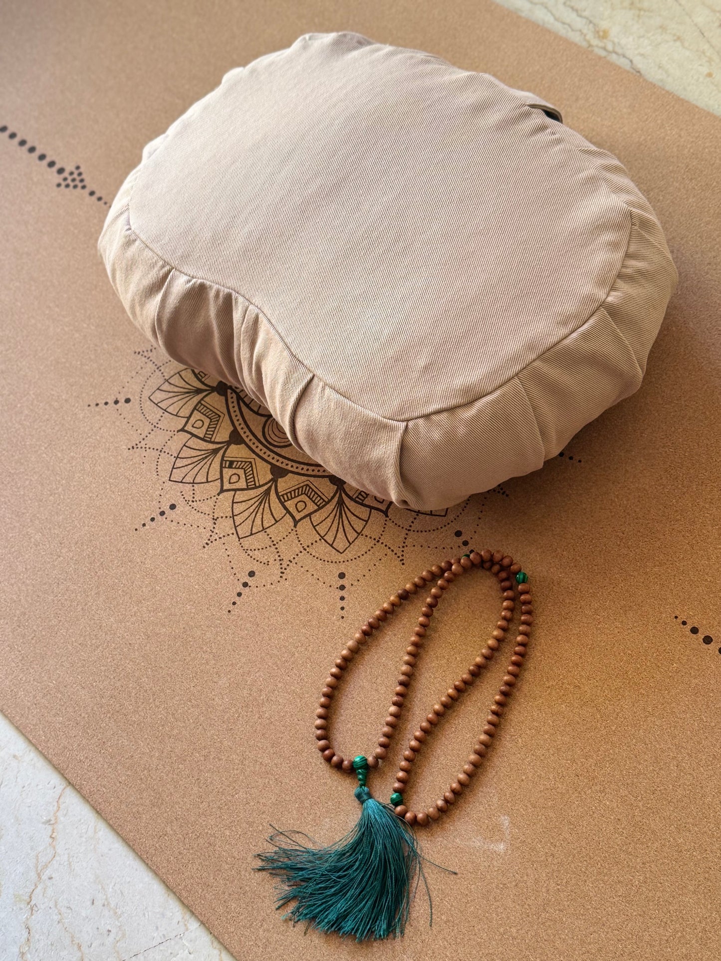 Zafu_Coussin de méditation en demi lune_LATTÉ