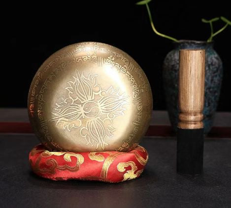 Bol chantant tibétain gravé « Sanskrit »